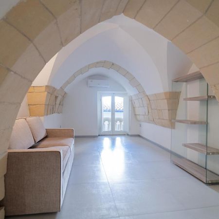 Dimora Barocca Luxury Suites 莱切 外观 照片