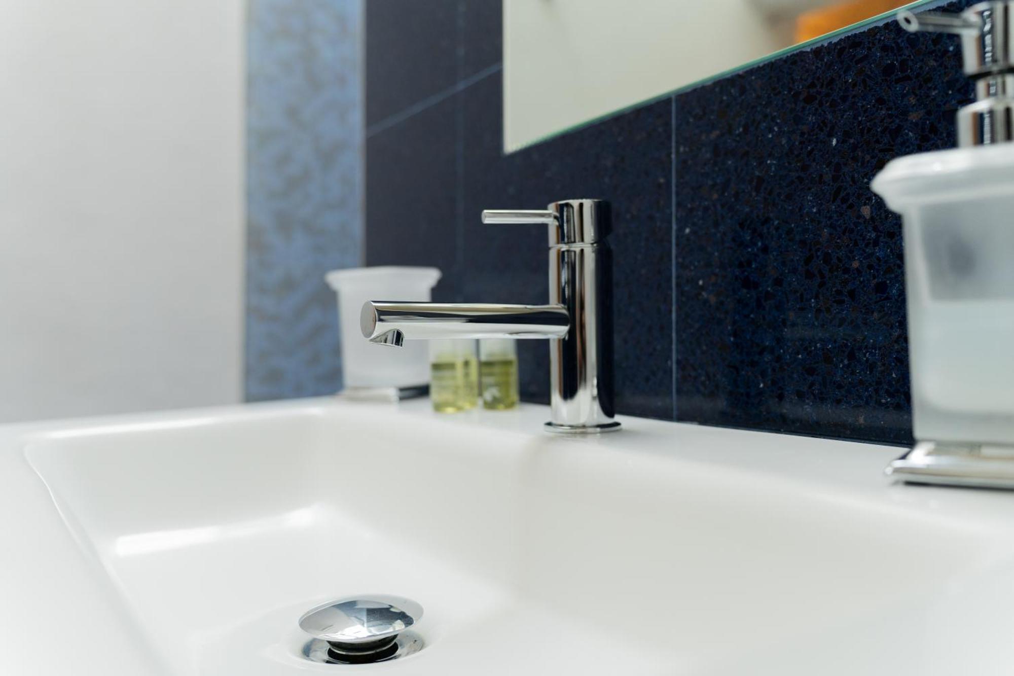 Dimora Barocca Luxury Suites 莱切 外观 照片