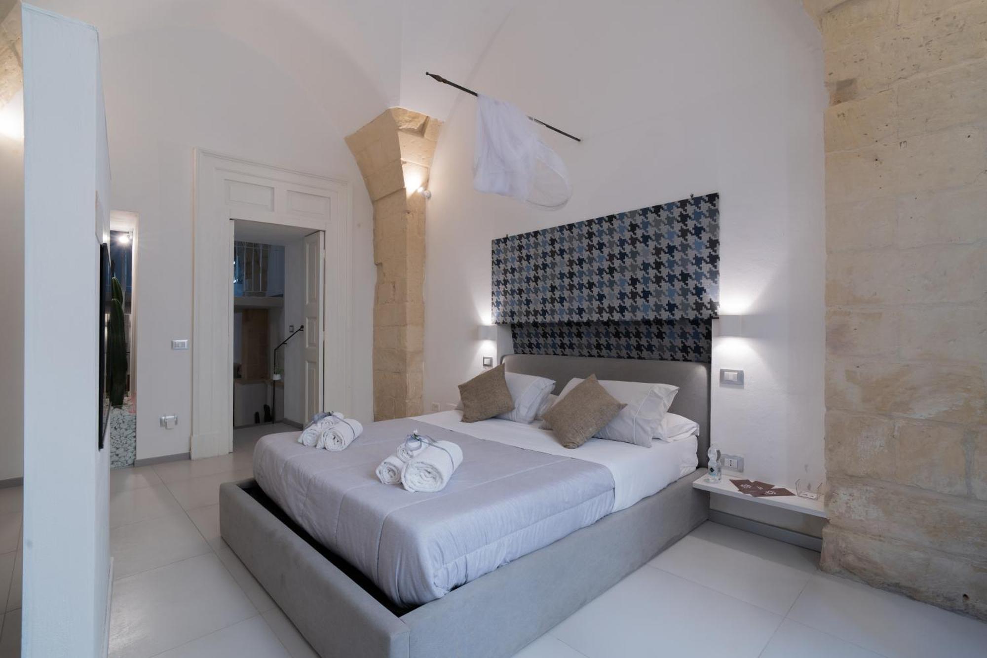 Dimora Barocca Luxury Suites 莱切 外观 照片
