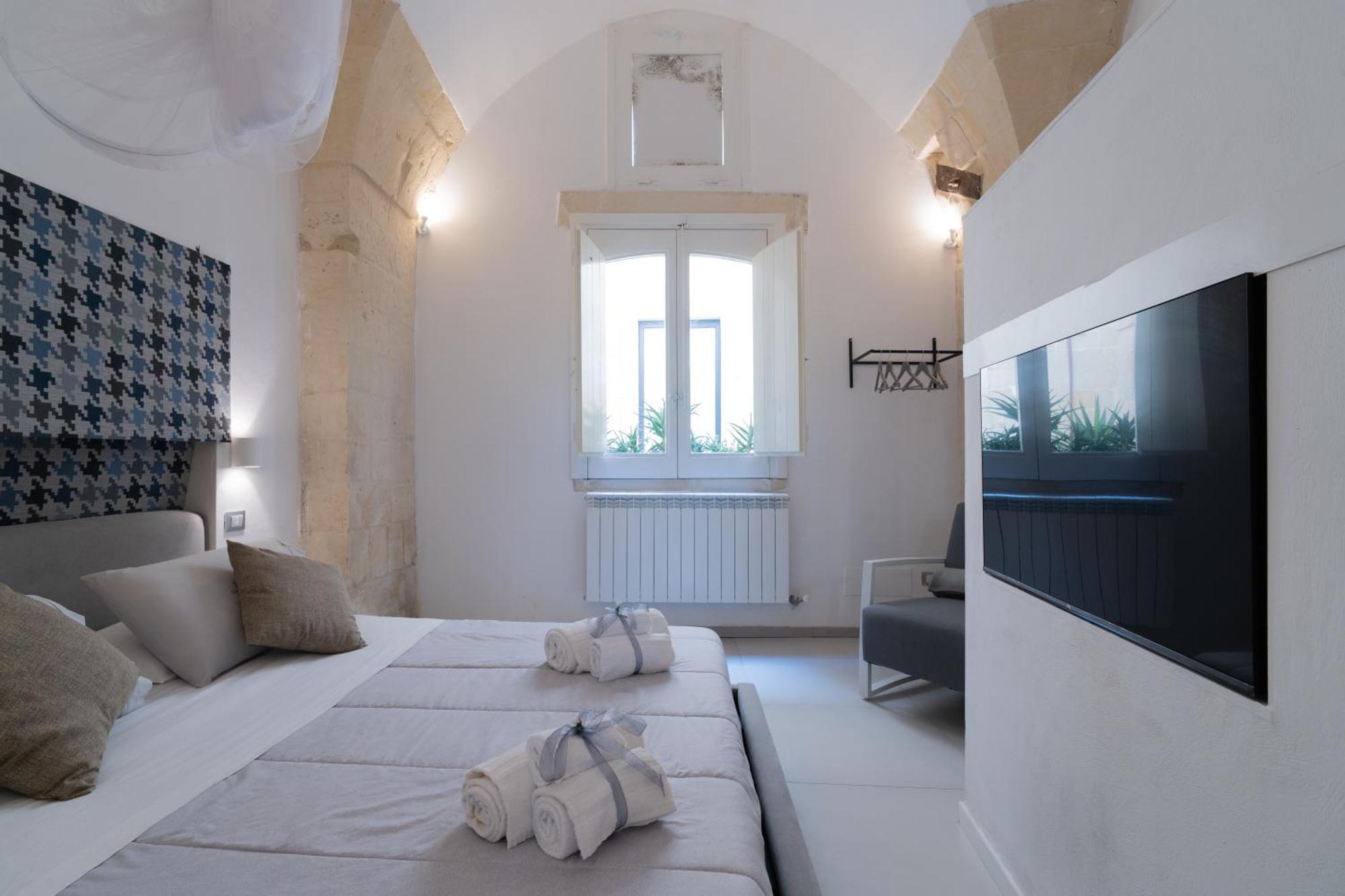 Dimora Barocca Luxury Suites 莱切 外观 照片
