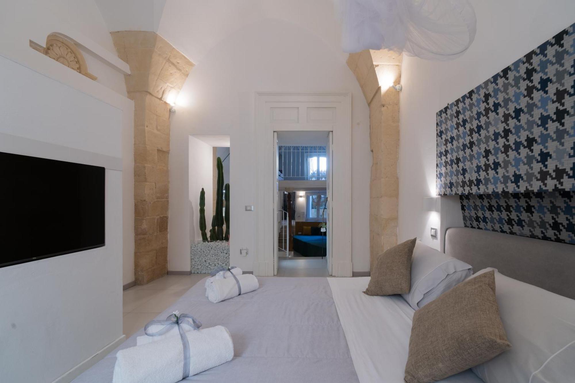 Dimora Barocca Luxury Suites 莱切 外观 照片