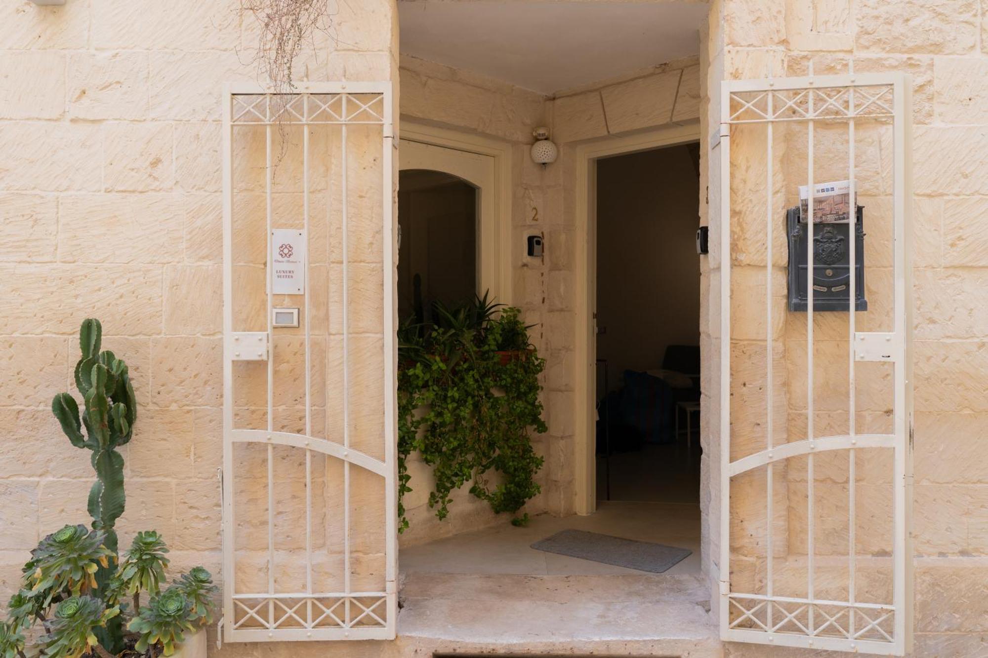 Dimora Barocca Luxury Suites 莱切 外观 照片