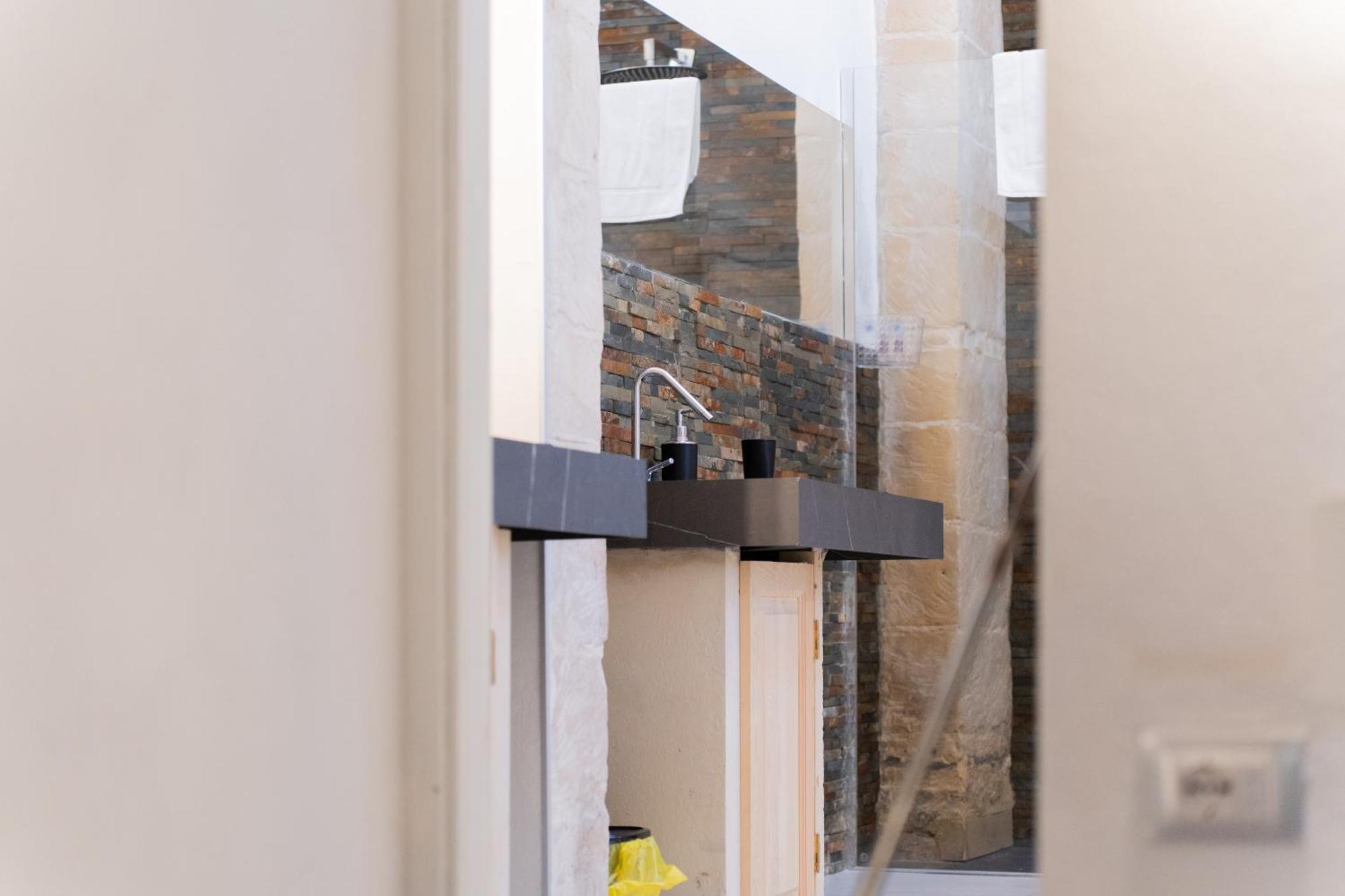 Dimora Barocca Luxury Suites 莱切 外观 照片